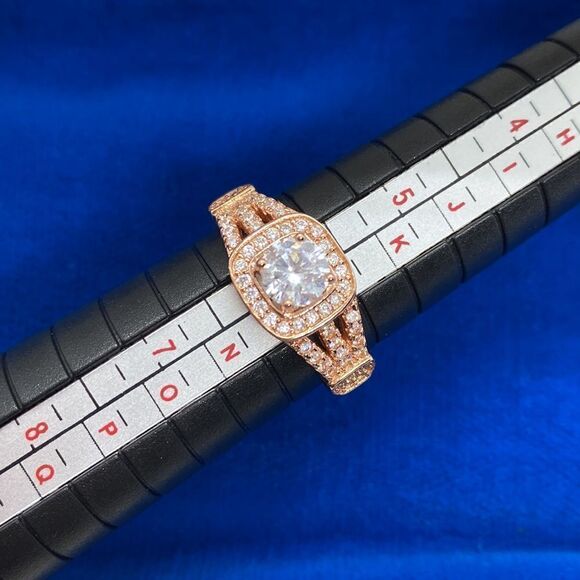 💛 925 Rose Gold Plated CZ Halo Ring - Picture 4 of 4